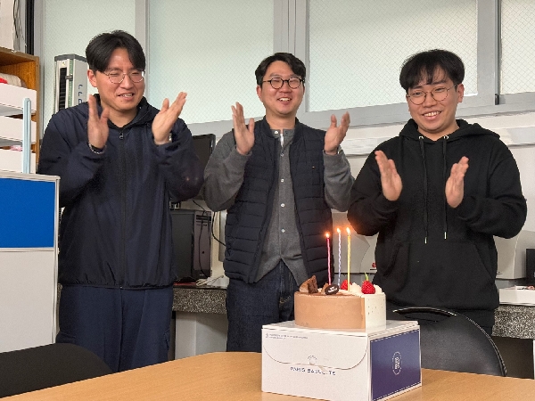 25.02 HBD (feat. 진규, 주홍, 하송) 대표이미지