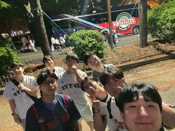 25.05 롯데자이언츠(with 윤성빈....) 대표이미지